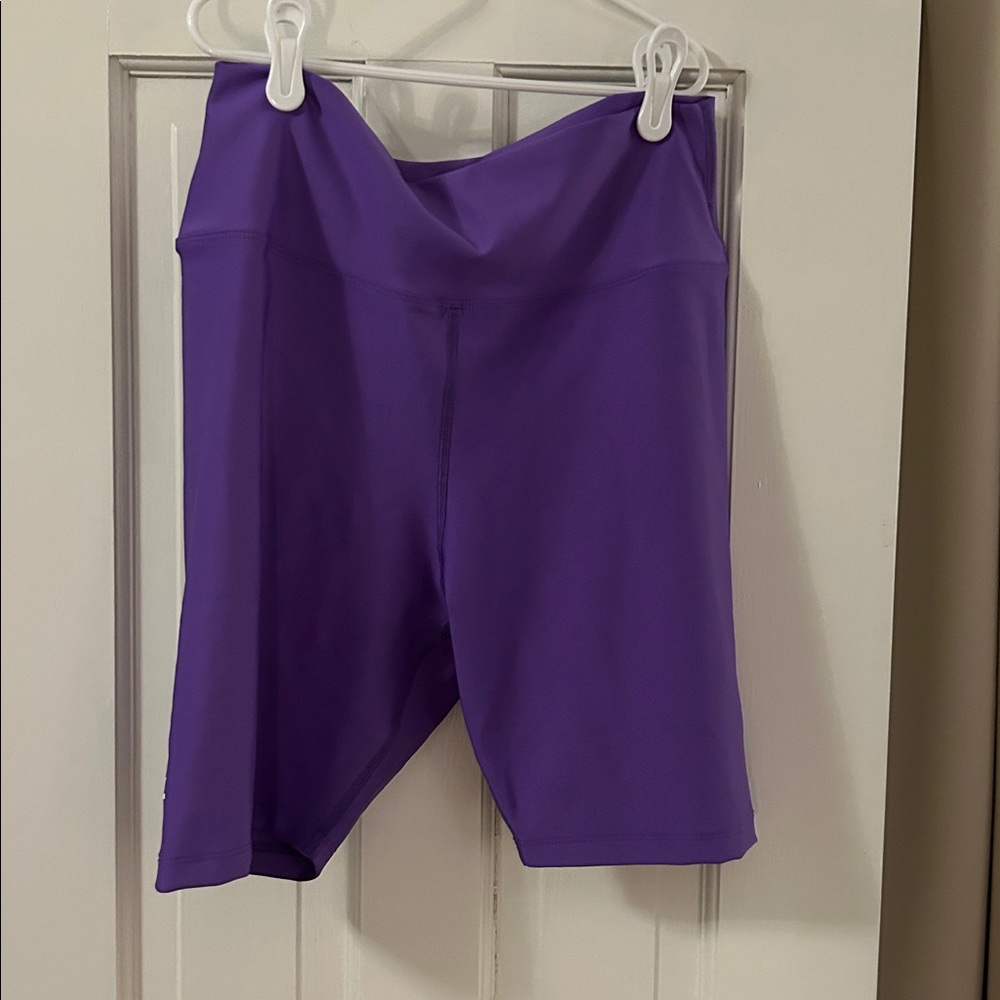 PELOTON PURPLE BIKER SHORTS XL WOMENS
